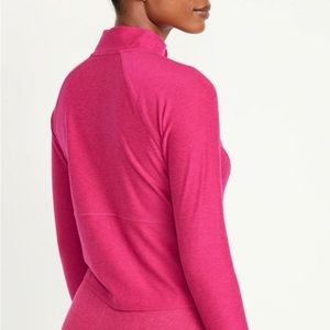 Women’s Old Navy 1/4 zip pullover hot pink!